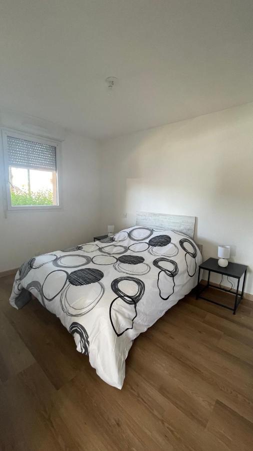 T2 Avec Piscine Apartamento *