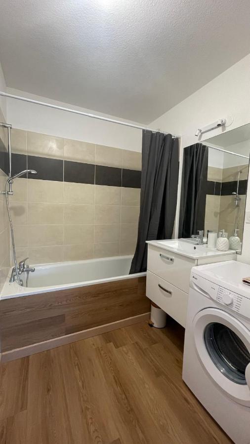 T2 Avec Piscine Apartment *